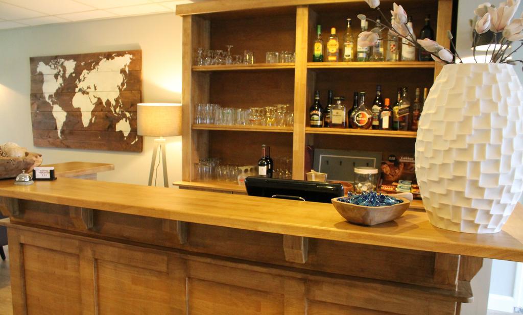 Hotel Triniteit แตร์นอยเชิน ภายนอก รูปภาพ